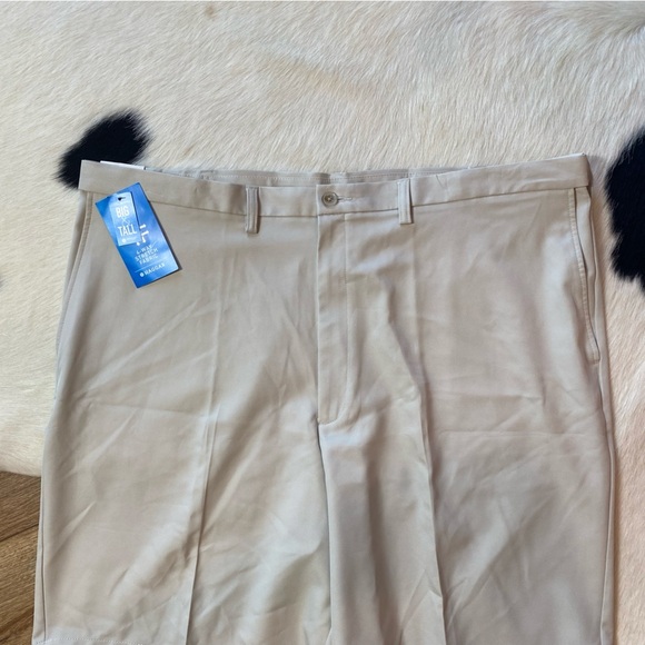 Haggar Cool 18® Pro performance khaki Shorts - Picture 5 of 12